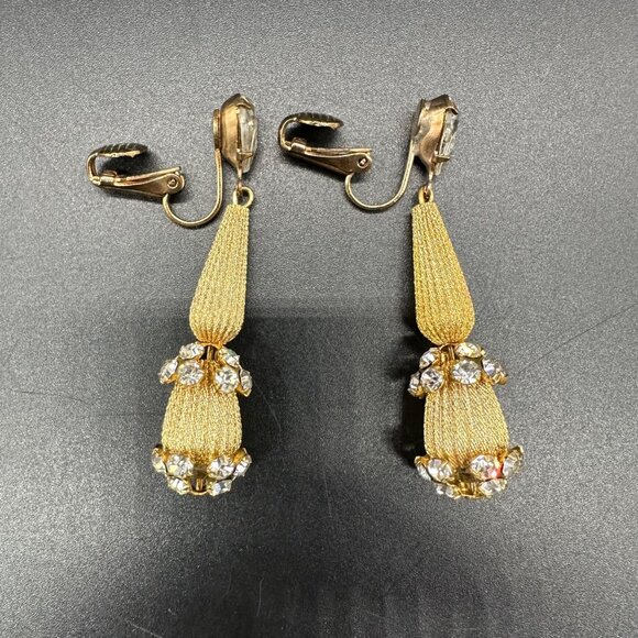 Vintage Clip On Earrings Rhinestone Dangle Drop Gold Toned Teardrop Glamorous - Picture 3 of 8